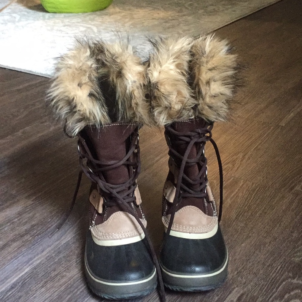 Sorel winter boots, size 8
